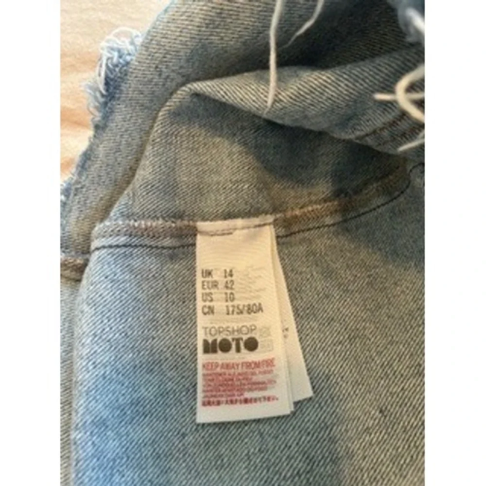Topshop MOTO Blue Denim Mini Skirt Raw Hem High Waisted Size 10 Medium Wash